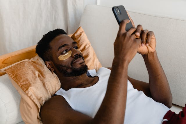 10 Maneras en que los hombres aplican los avances de hoy para frenar el envejecimiento 6 1759827623 10 Modos en que los Hombres Aprovechan los Avances Actuales